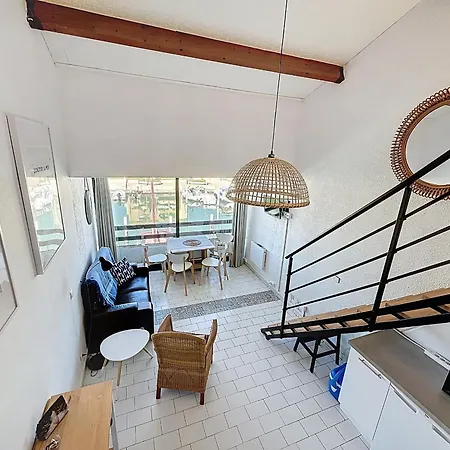Carnon - F2 Mezzanine Confort Sur Port, Renove Et Bien Equipe - Fr-1-715-105 *